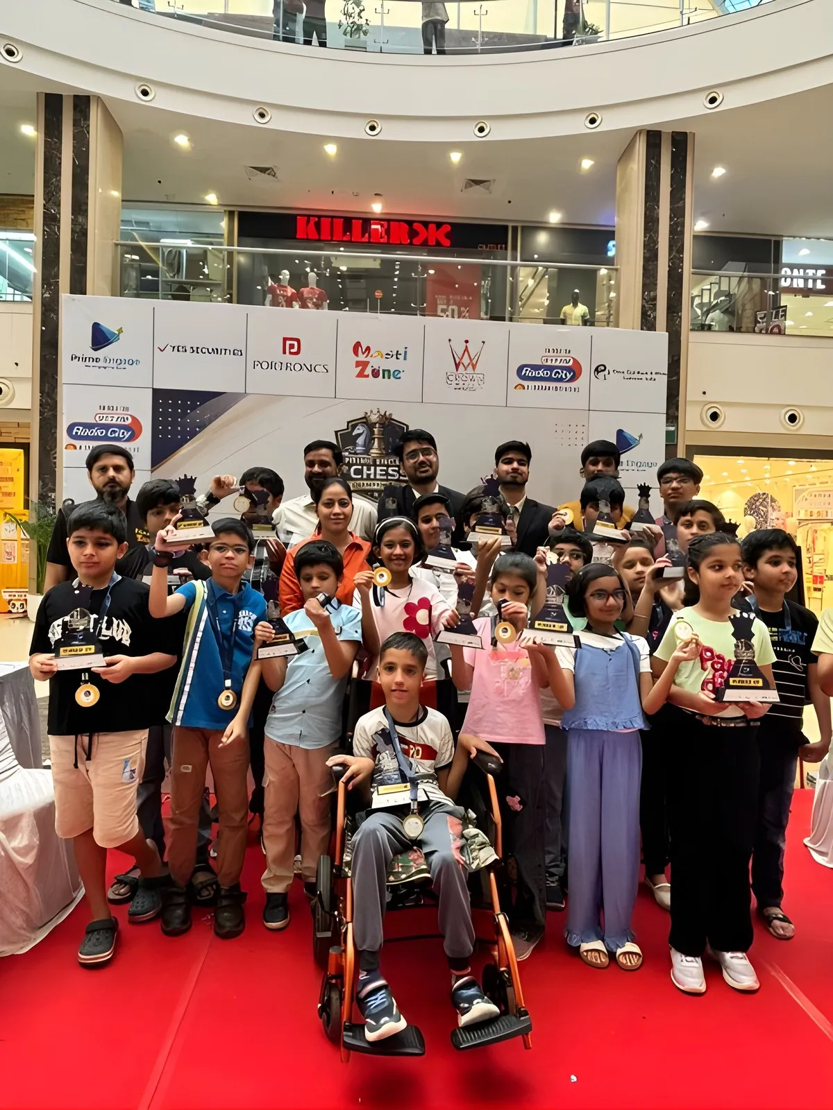 Medal winners together at the Lucknow prize ceremony.